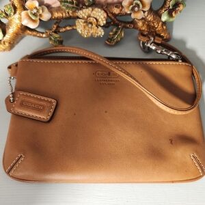 Coach Tan Camel Color Leatherware Wristlet Clutch with Tag 6x4 Vintage Stitching